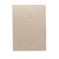 nachhaltiges, edles Notizbuch aus veganem Leder. Das Notizbuch wurde in der Schweiz hergestellt und handgefertigt. Das nachhaltige Notizbuch A5 ist aus Ananasleder und hat die Farbe weiss / beige